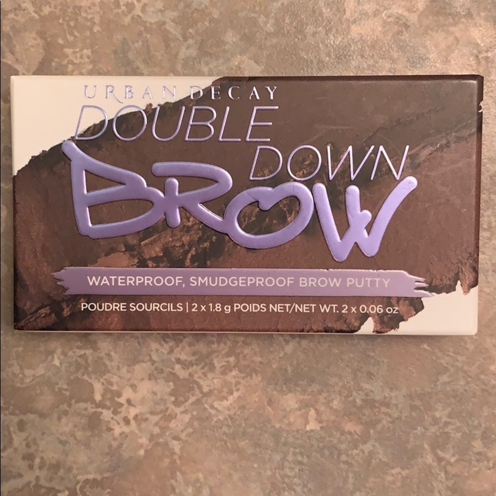 Brow powder by Urban Decay in Brunette Betty